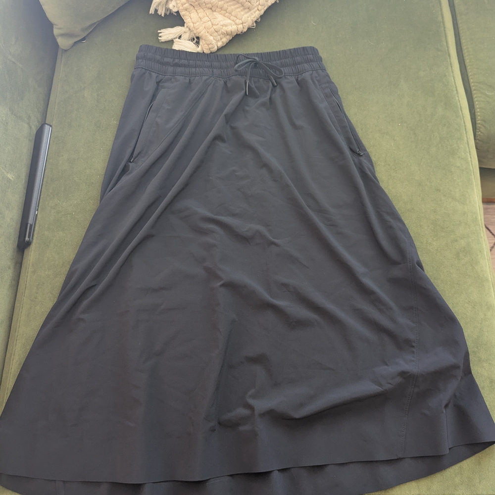 Athleta midi skirt